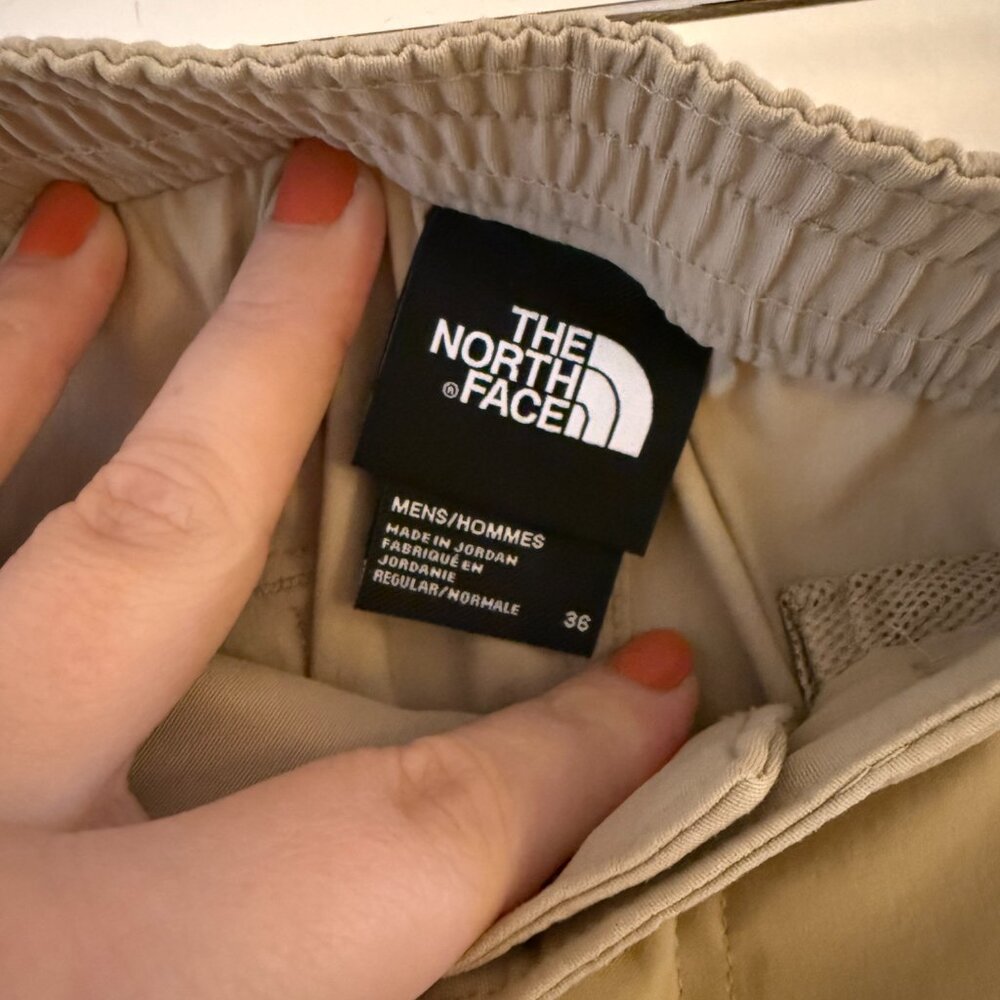 The North Face Men's Nylon Shorts Size 36 - Picture 5 of 8